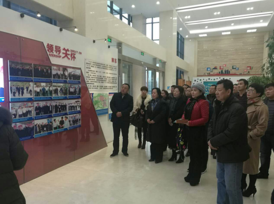 致公党河南省省直支部调研航空港区产业发展