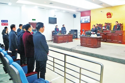 首例环境公益诉讼案一审宣判:被告需将污染区