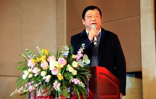 河南省副省长张广智宣布此次爱心公益活动启动