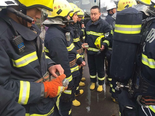 郑州消防员10年未回家过春节