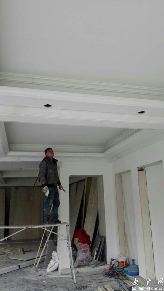 鄭州鳳凰城違法建“空中花園”