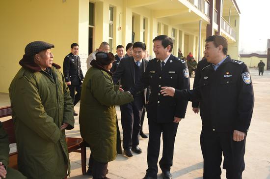 副厅长吴忠华一行莅临兰考开展慰问检查工作,市委常委,县委书记蔡松涛