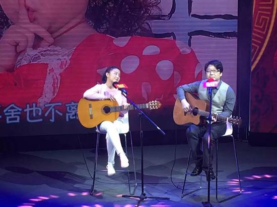 這首《小情人》的網絡歌曲，賺了網民不少眼淚。