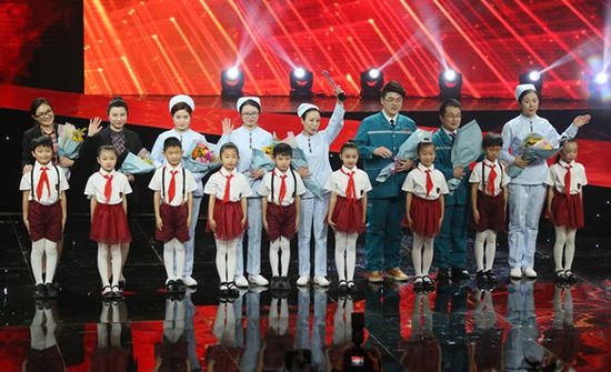 2016感动中原:中国女排朱婷、网红医护团队上