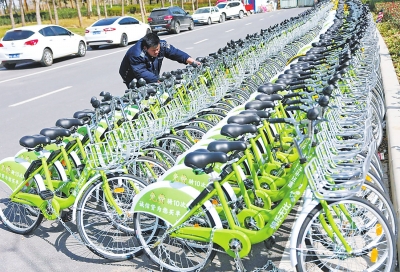 郑州无主小绿车的主人终于找到 回应:已暂停投