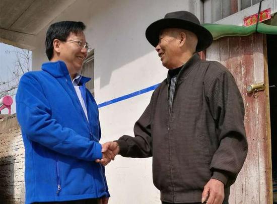 市委常委、宣傳部長王全周深入睢縣開展 “三五”基層工作日活動(dòng)