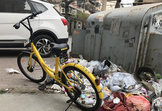 究竟共享单车可以骑回家吗？记者在网上查找了媒体的相关案例——