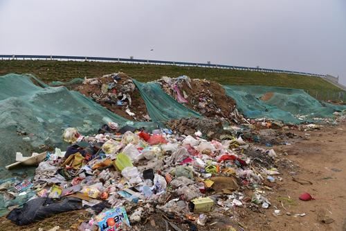 郑州几个地方垃圾堆成山