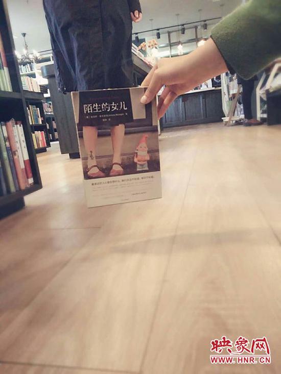 鄭州大學一組圖書館照火遍了網(wǎng)絡