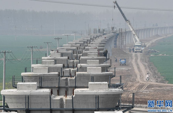 郑万高铁河南段建设稳步推进