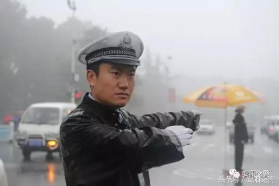 李刚同志个人先进事迹材料