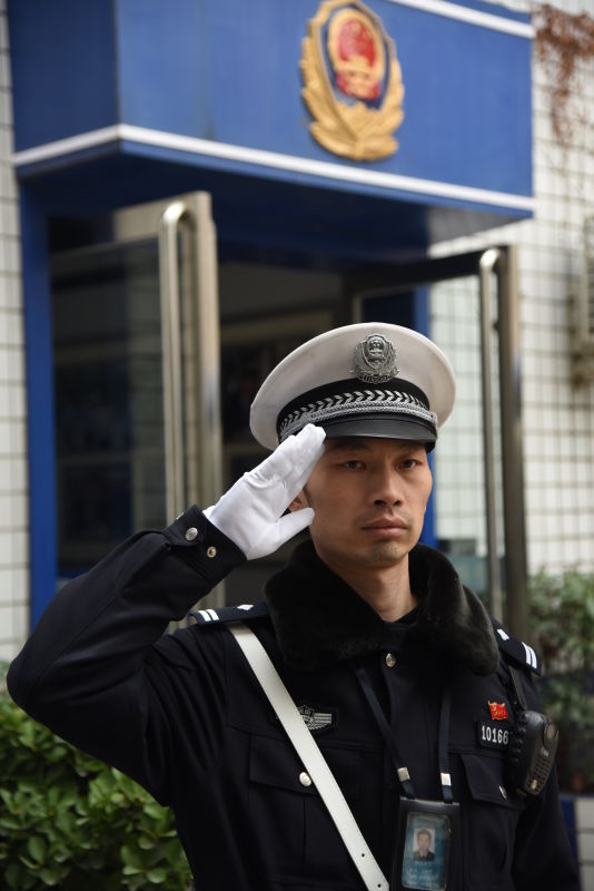 王中华简要事迹