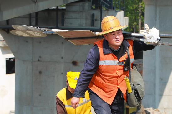 南阳工务段:防洪排“危情” 演练强意识