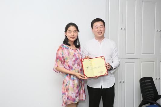 昌净飞:河南电视台《四轮部落》 制片人