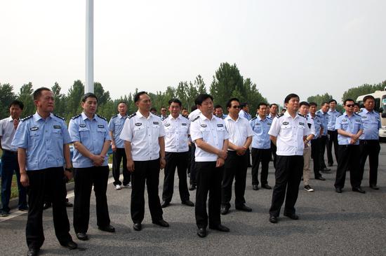 省公安厅联合省交通运输厅在周口召开全省高速