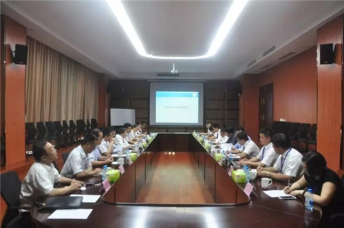 中建总公司总会计师曾肇河一行深入牧原调研_