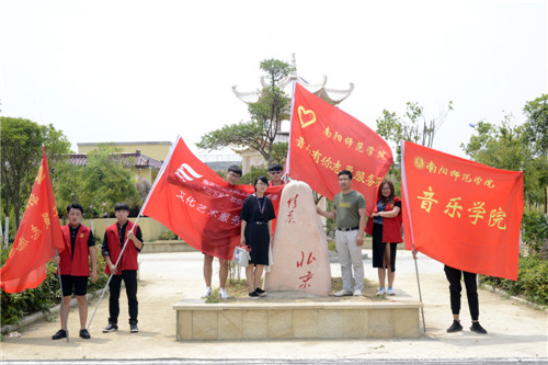 移民村新面貌