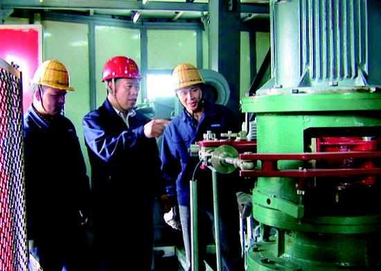 【中国梦·大国工匠篇】河南焊工吴庆富:只有