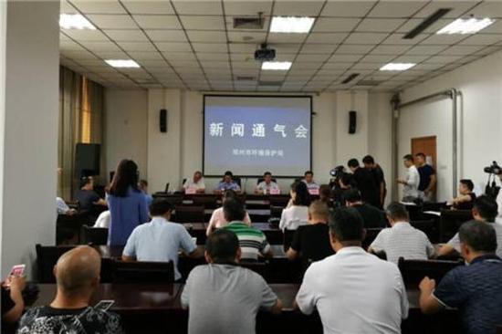 郑州严查重型柴油运输车 尾气超标重罚五千