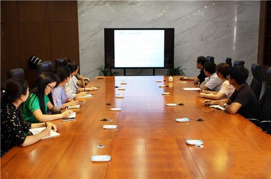 郑州十一中举办教育新闻摄影培训