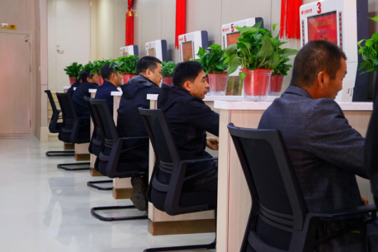 中福在线郑州三个销售厅同一天开售 邀你来体