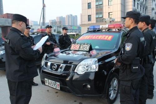 郑州特警别样学习十九大 亮相史上最小竞赛场