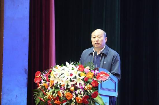 河南证监局副局长张智致开场辞