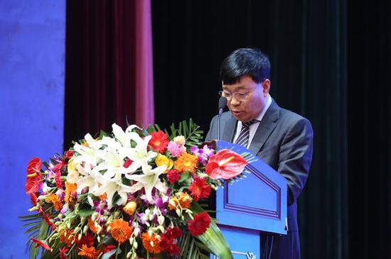 郑州高新区挂牌公司服务协会会长郭建国致辞