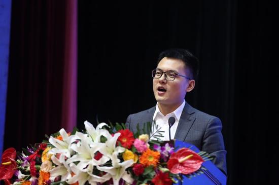 深圳证券交易所上市推广部河南区负责人邵军鹏致辞