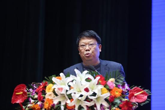 郑州高新区管委会副主任王宏伟致辞