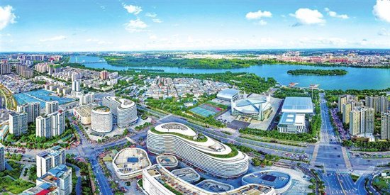 　　南阳白河两岸高楼林立，城水相融。当地统筹城市建设与生态保护，塑造宜居宜业的城市环境，展现城市高质量发展的崭新面貌。崔培林 摄影