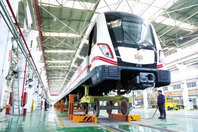 地鐵列車的底盤、電機(jī)等部件都將一一進(jìn)行檢修