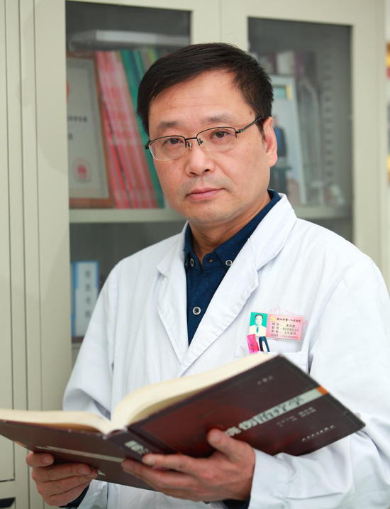 烧伤治疗领域的消防兵--记郑州市第一人民医院