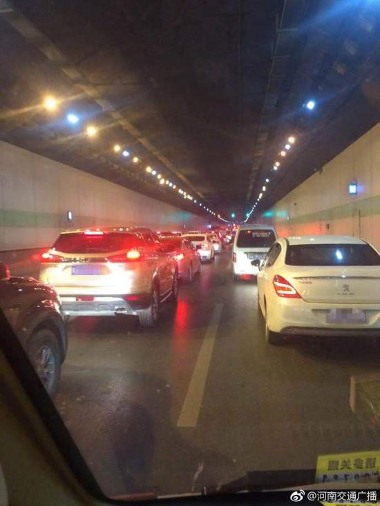 ֣�ݱ�������·����2���¹� ����ǰ����