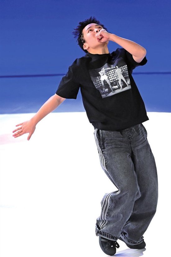 11月18日，河南队选手刘清漪在比赛中。新华社发