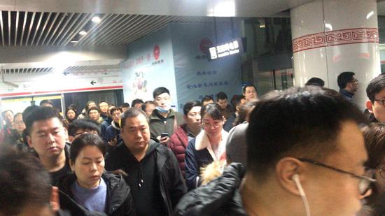 郑州地铁1号线设备故障 发生延误