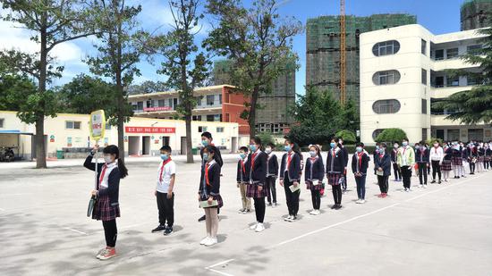 错峰放学,安全护航