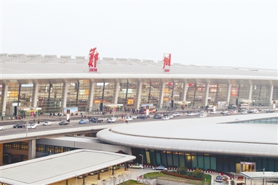 上半年郑州机场客货运增速均居全国前列(资料图片)