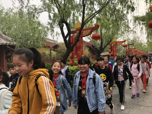 研學(xué)旅游團(tuán)隊(duì)