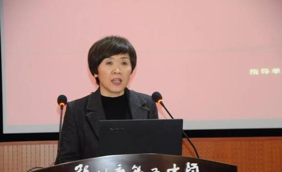 李霞致辞