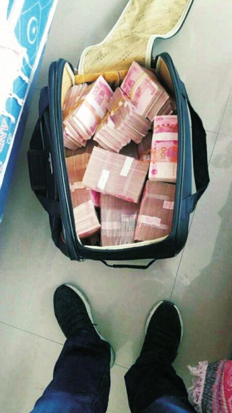 警方追回的现金