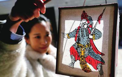 上色后的灯笼画美轮美奂