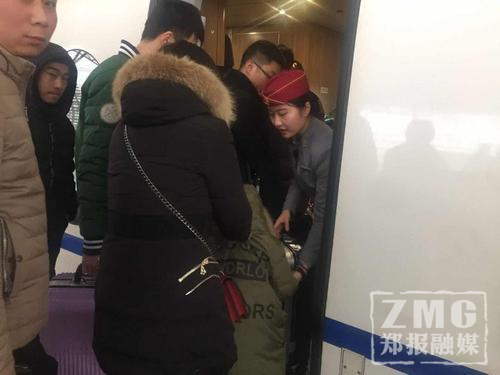 郑州-上海高铁开至徐州出故障 旅客安全换乘救