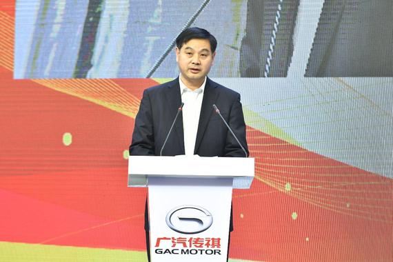 宜昌市委副书记、宜昌市长张家胜发表讲话