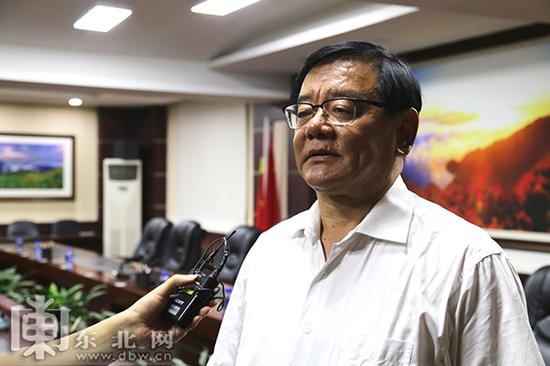 中国品牌建设促进会理事长刘平均接受记者采访。东北网记者 迟亦达 摄