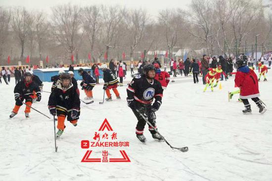 百万中小学生上冰雪。