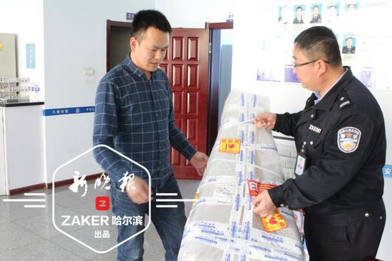 原来,这是一件价值 3000 多元钱的吉他,因没有系牢才掉落的。