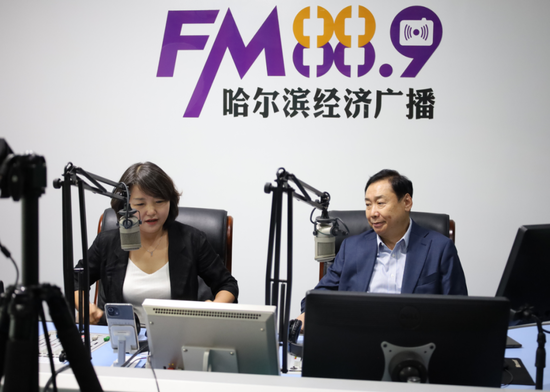 普瑞眼科滕岩院长做客FM88.9《冰城医声》在线科普