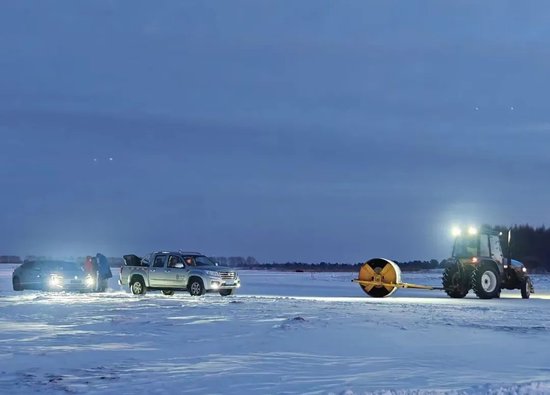 试车搅火一座城！带你领略冰雪版“速度与激情”