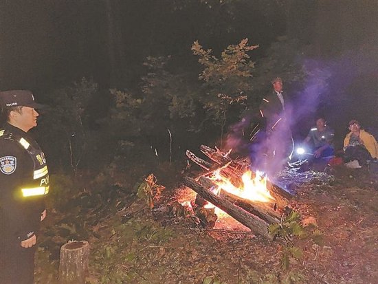 伊春警民11小时营救迷山者